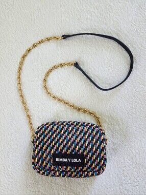 Bimba Y Lola ✨️ Women's Multicolor Woven Crossbody Bag - Gold Chain Strap